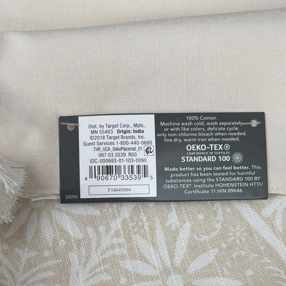 NEW! 6 Threshold Quality & Design Beige & White Placemats‎ W/Tassels